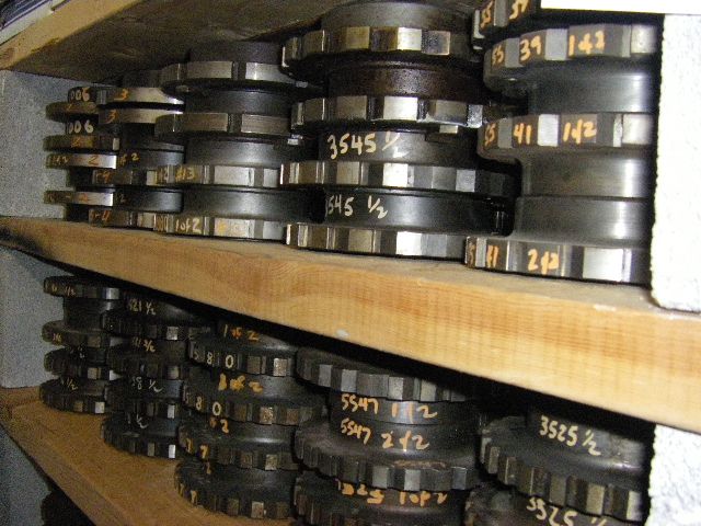 Photo 1 - Single plates – 3T, 4T, 8T, 13T, 18T, 20T & 30T
Matching sets of two plates – L and R
2T, 3T, 4T, 6T, 10T, 13T, 14T,16T, 17T, 18T, 19T, 23T, 24T, 26T, 27T, 30T, 34T, 39T, 43T, 49T, 55T
